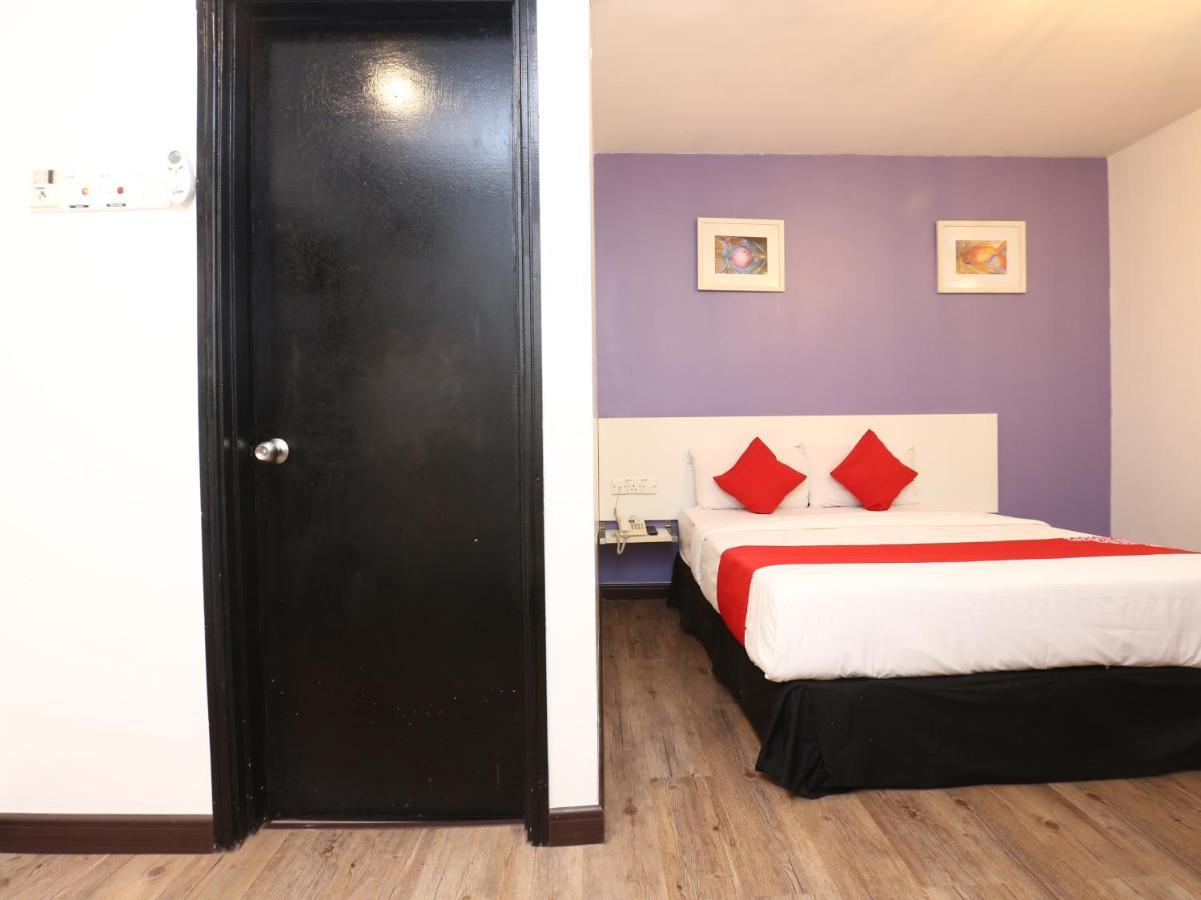 Capital O Ridel Hotel Кота-Бару Екстер'єр фото