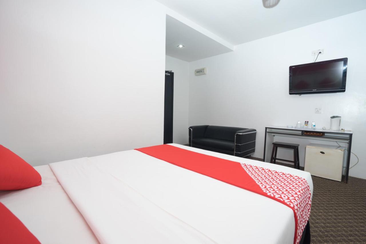 Capital O Ridel Hotel Кота-Бару Екстер'єр фото