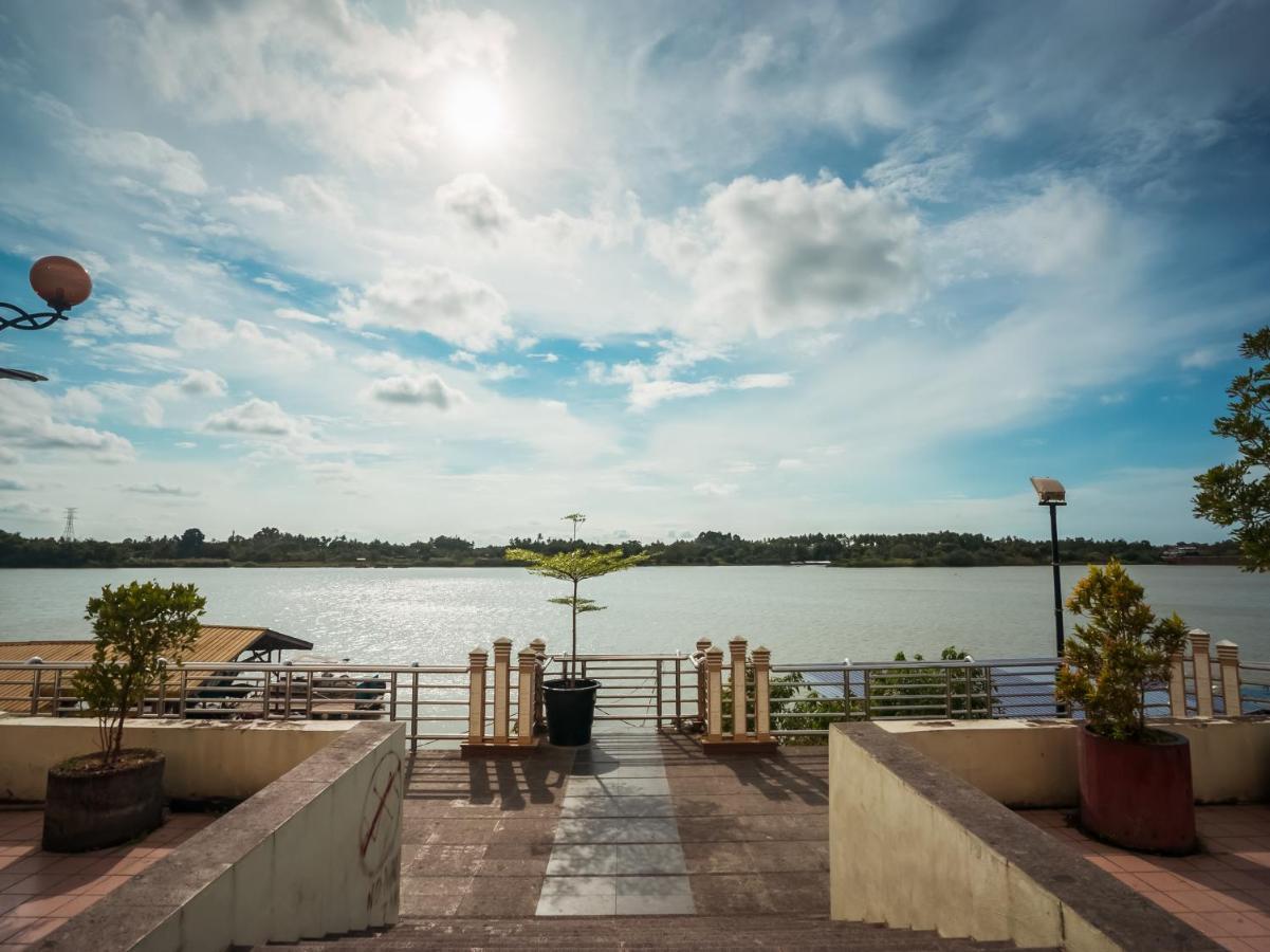 Capital O Ridel Hotel Кота-Бару Екстер'єр фото